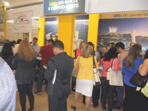 Centenas de pessoas visitaram o estande do CRC/MS.