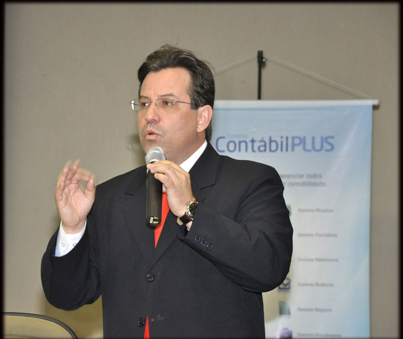 Palestrante Motivacional José Henrique Domingues Carneiro, o “Professor Rico”.